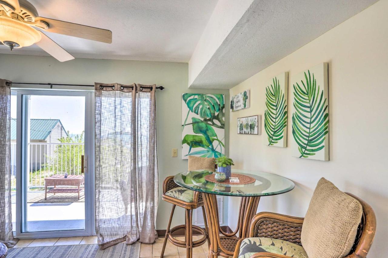 Waterfront Bass Island Retreat With Balcony And Tv Apartment Put-in-Bay Bagian luar foto
