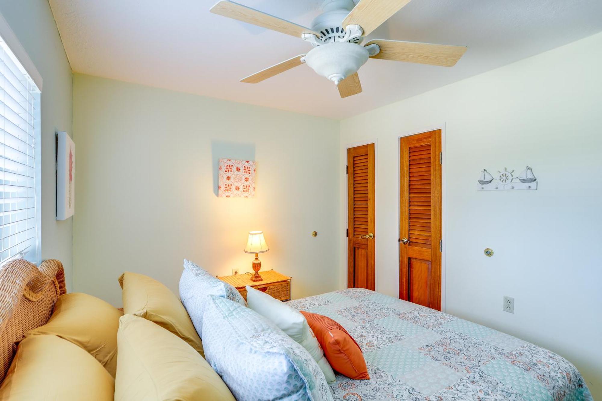 Waterfront Bass Island Retreat With Balcony And Tv Apartment Put-in-Bay Bagian luar foto