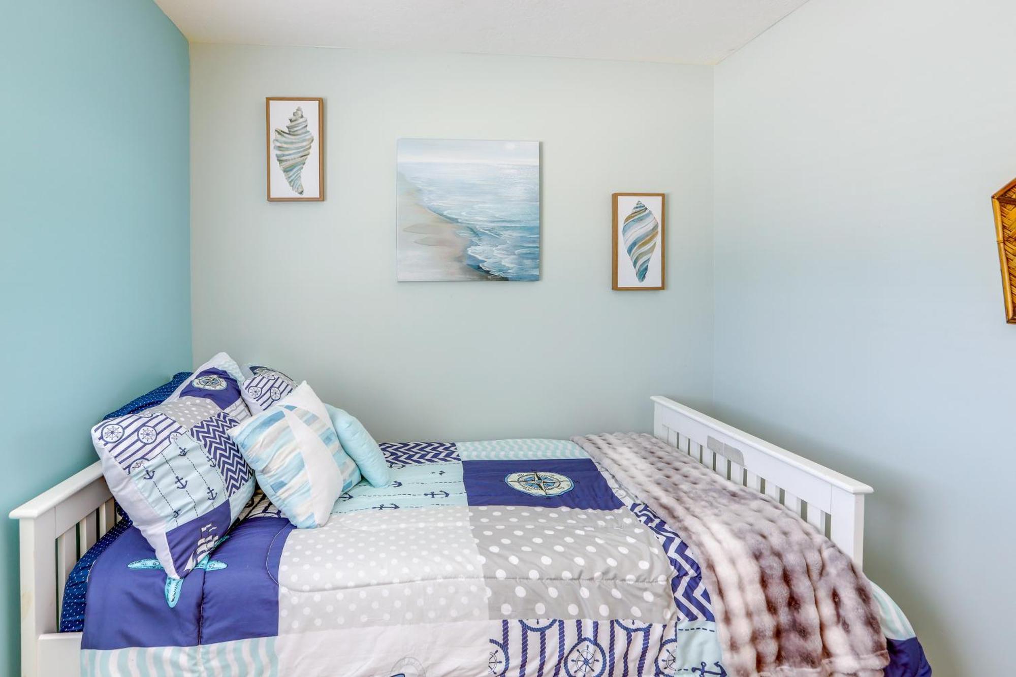 Waterfront Bass Island Retreat With Balcony And Tv Apartment Put-in-Bay Bagian luar foto