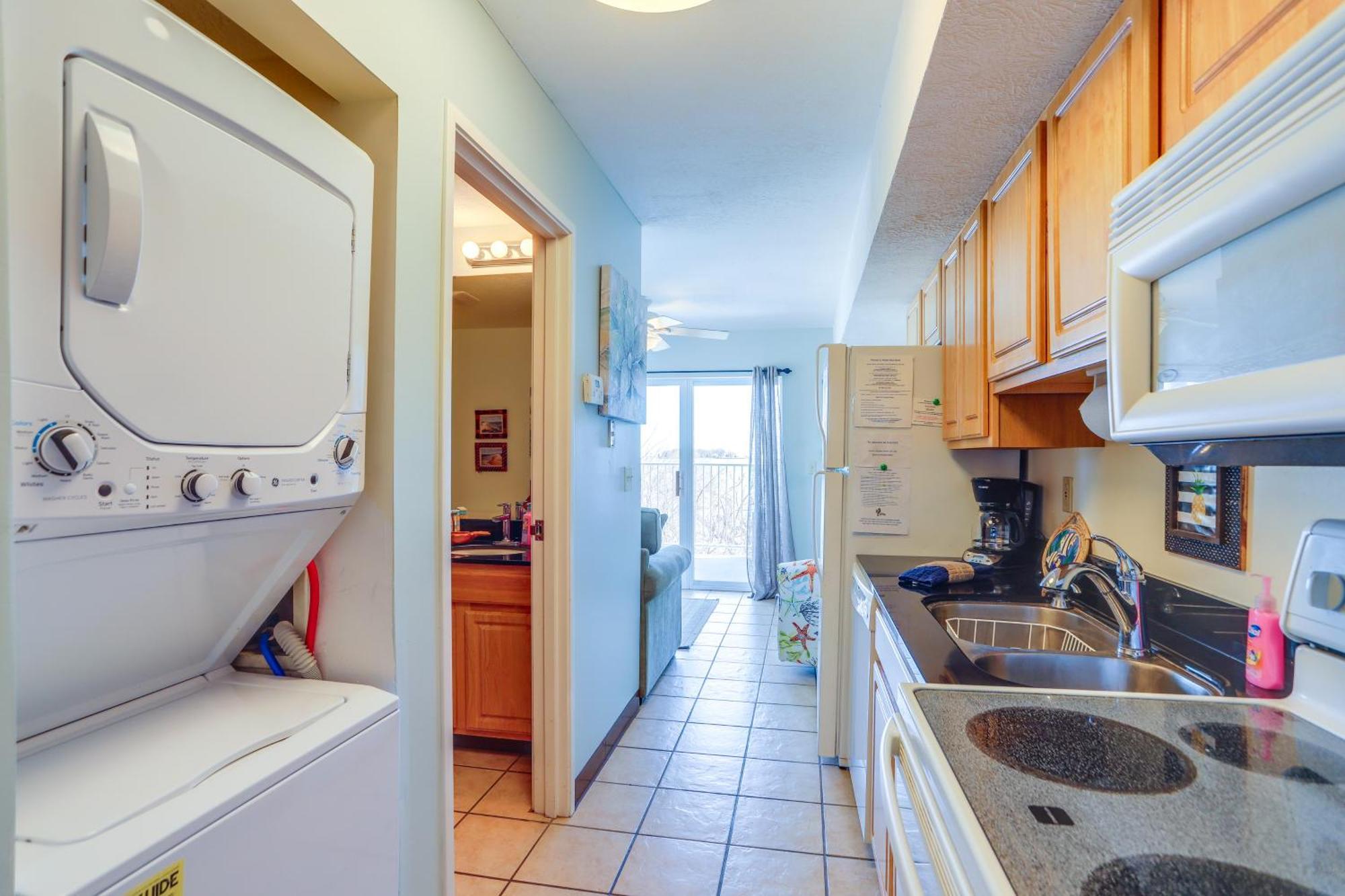 Waterfront Bass Island Retreat With Balcony And Tv Apartment Put-in-Bay Bagian luar foto
