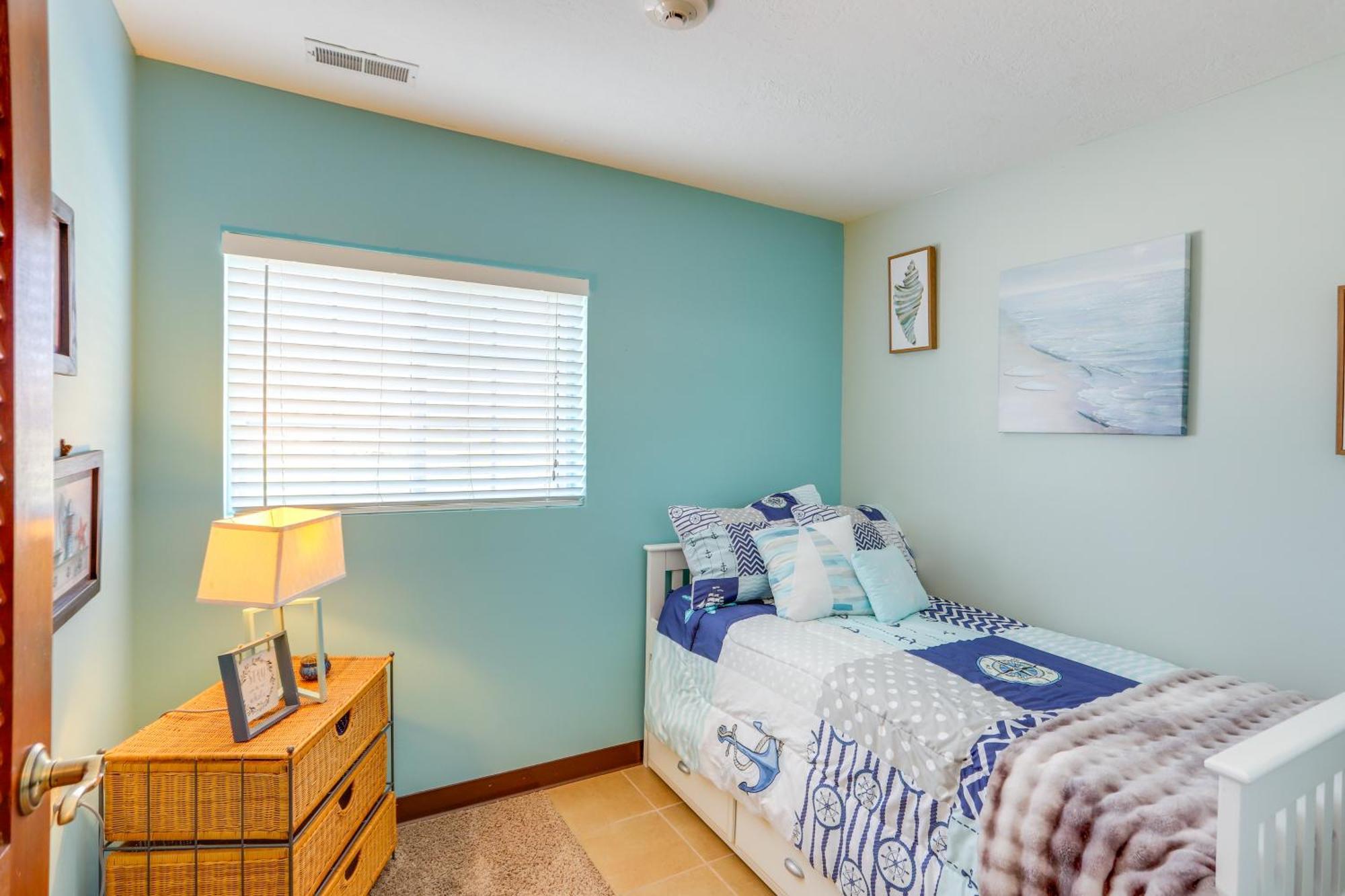 Waterfront Bass Island Retreat With Balcony And Tv Apartment Put-in-Bay Bagian luar foto